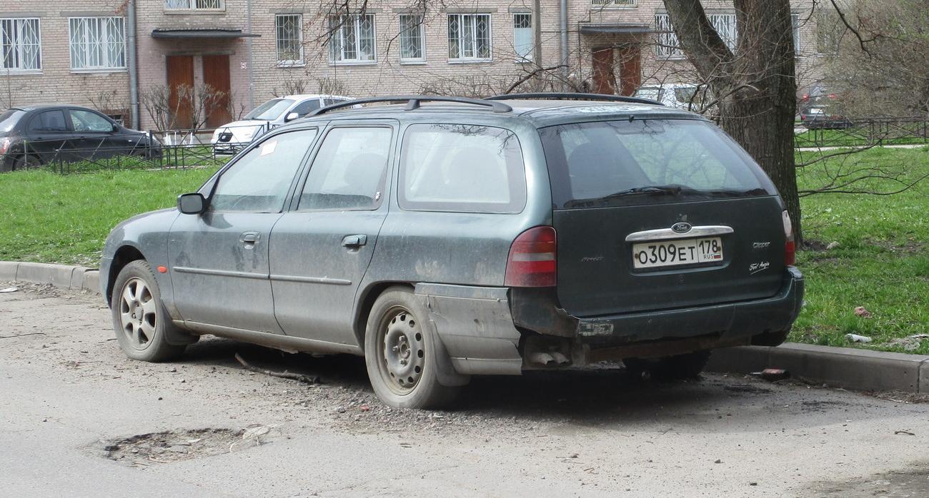 Автомобиль госномер О309ЕТ178
