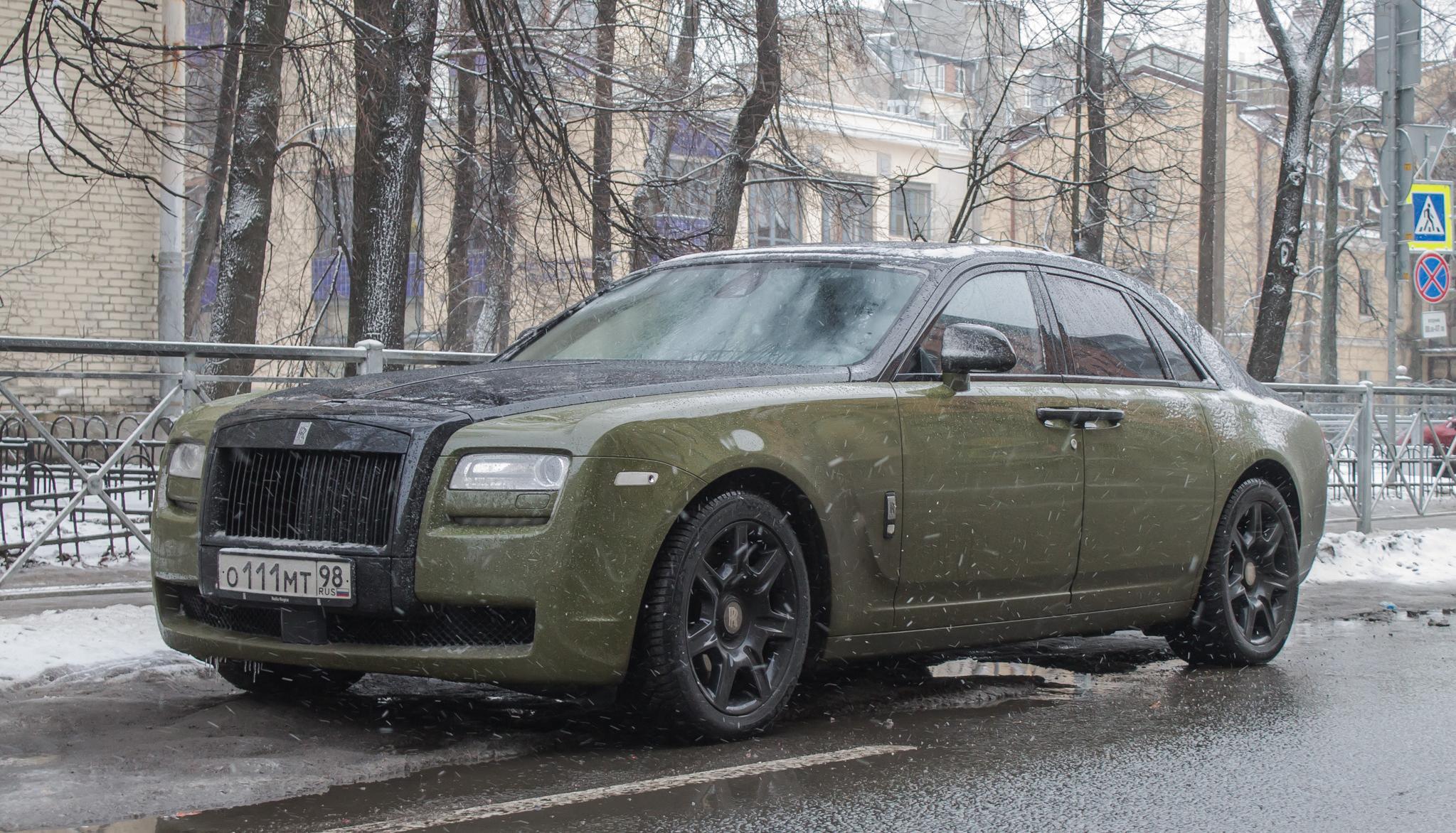 Автомобиль госномер О111МТ98