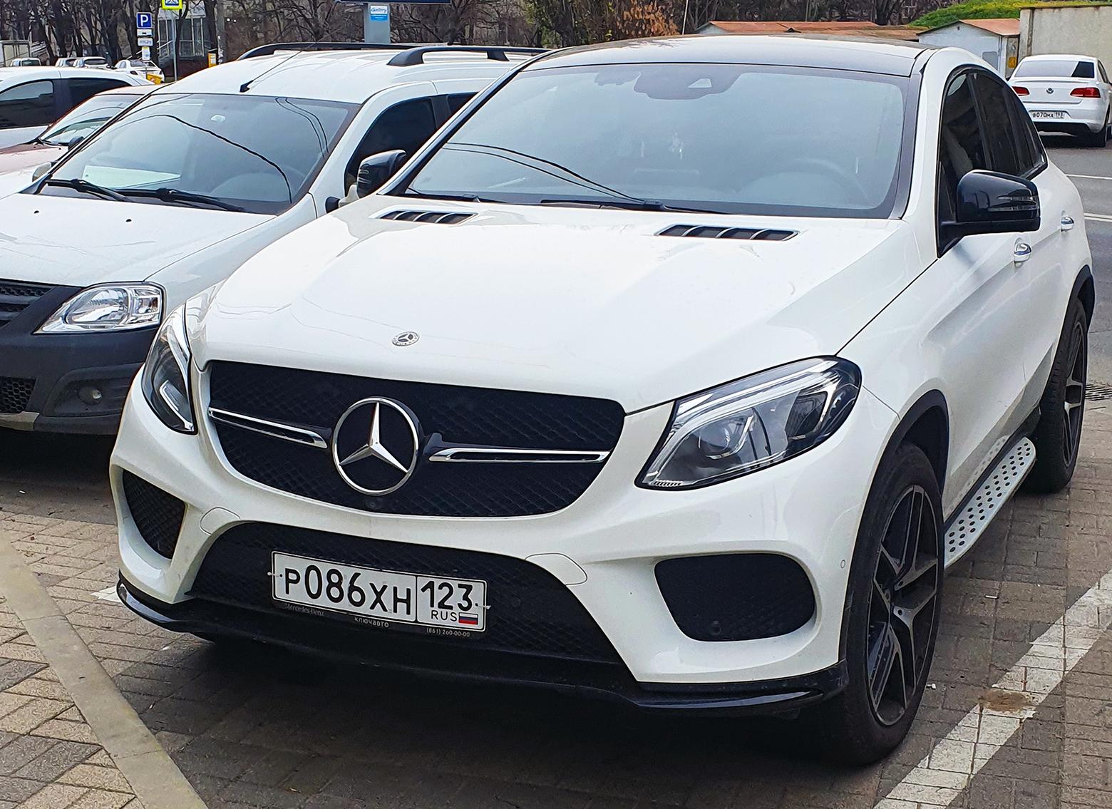 Автомобиль госномер Р086ХН123