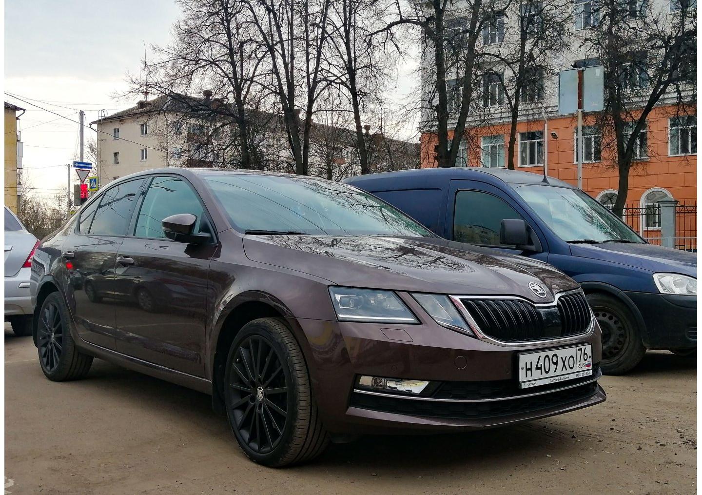 Автомобиль госномер Н409ХО76