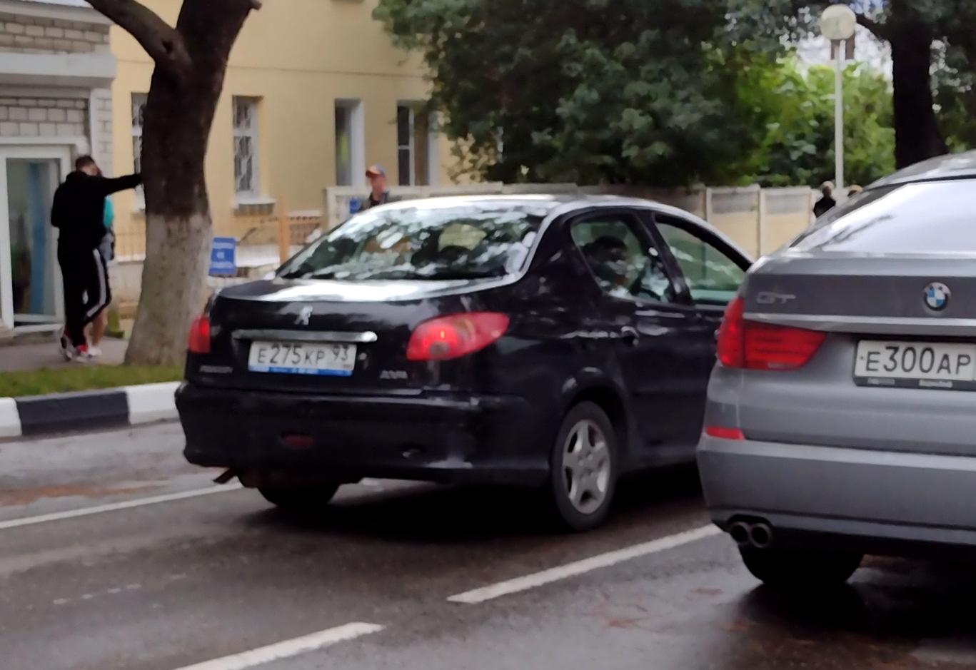 Автомобиль госномер Е275КР93