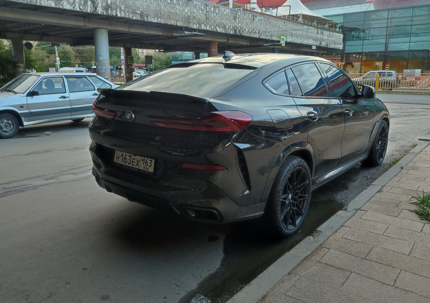 Автомобиль госномер Н163ЕХ163