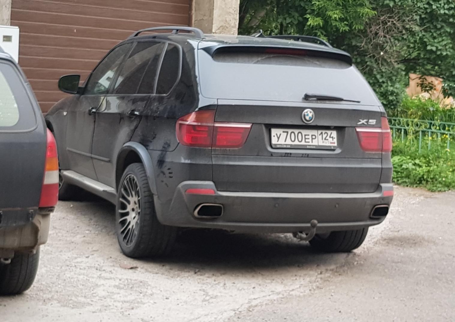 Автомобиль госномер У700ЕР124
