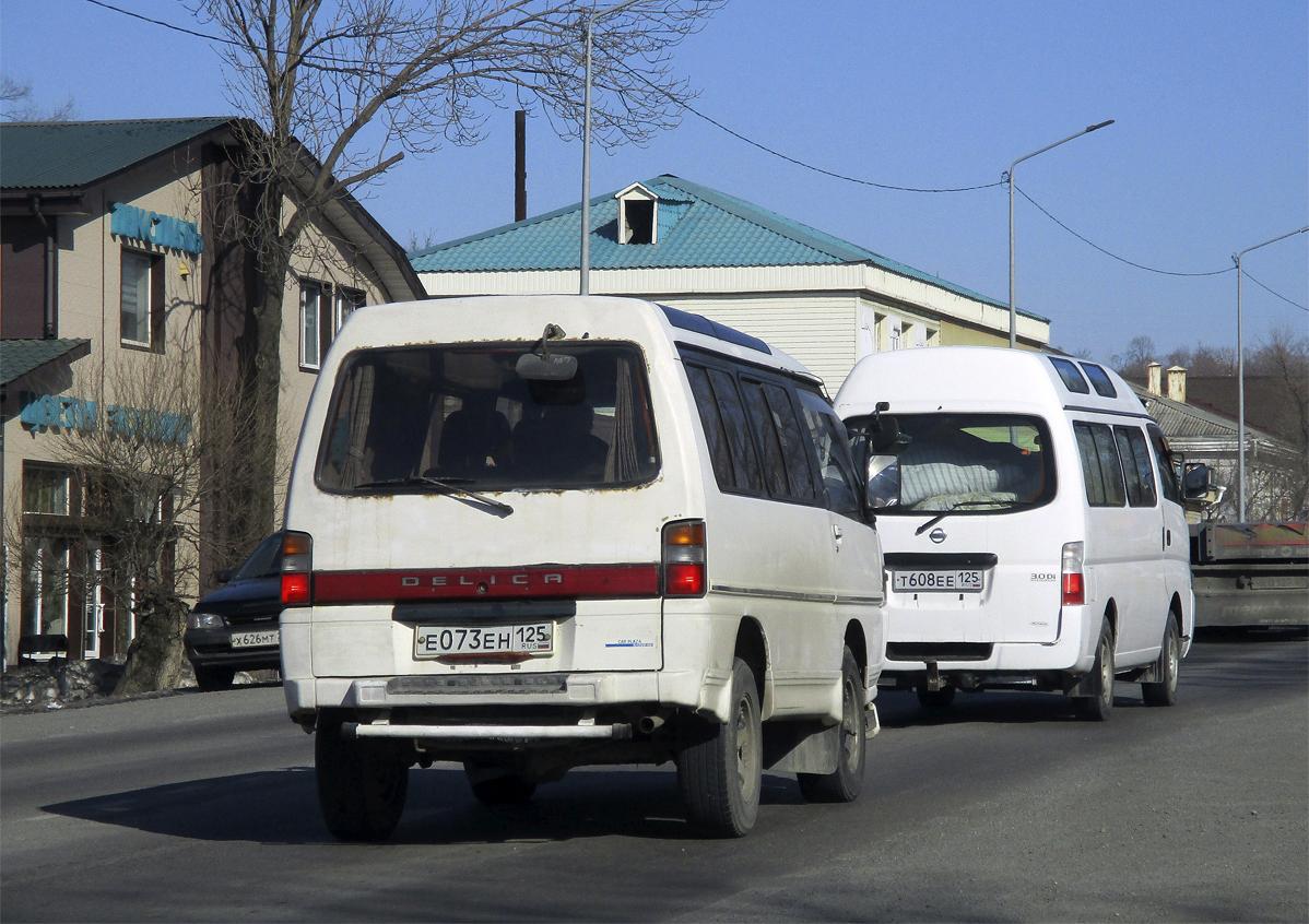 Автомобиль госномер Е073ЕН125