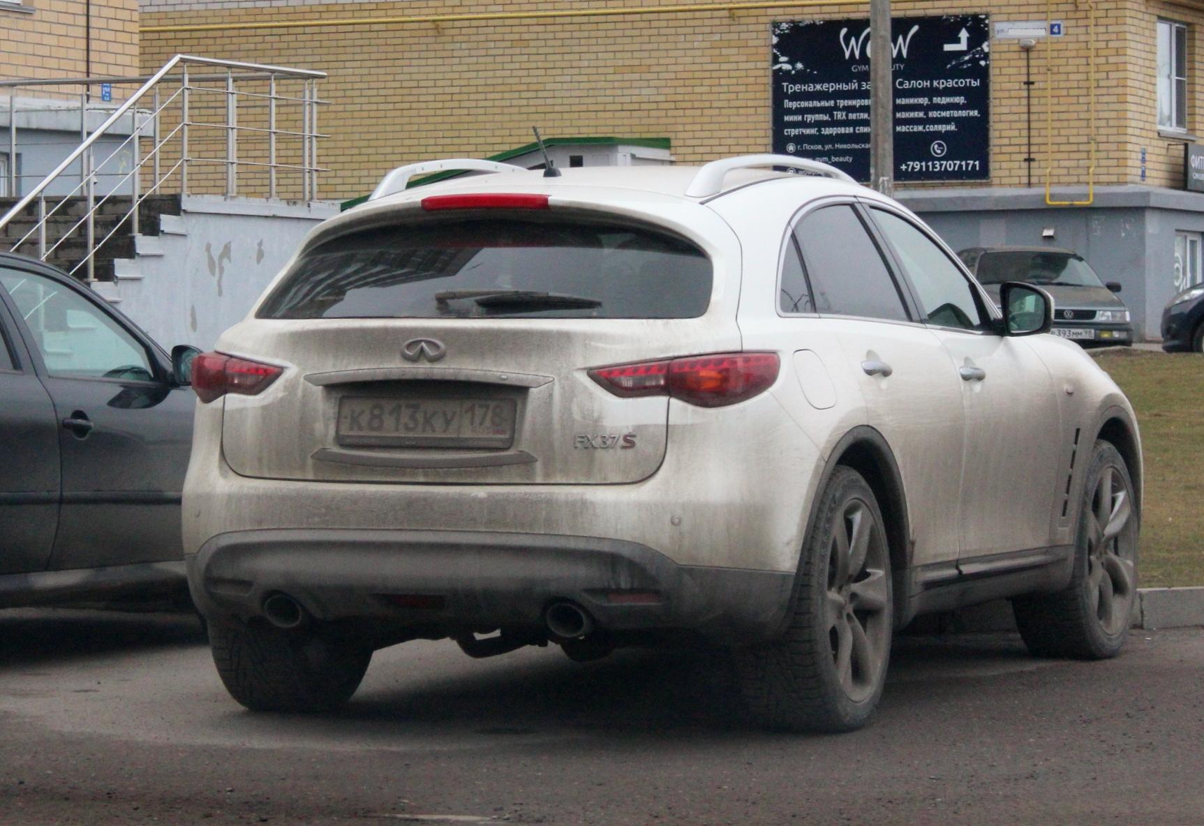 Автомобиль госномер К813КУ178