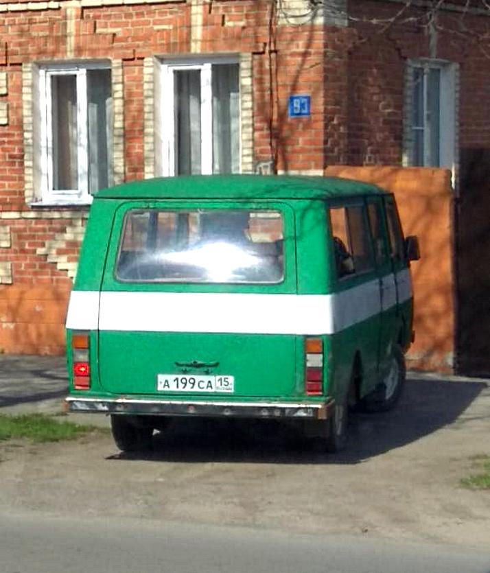 Автомобиль госномер А199СА15