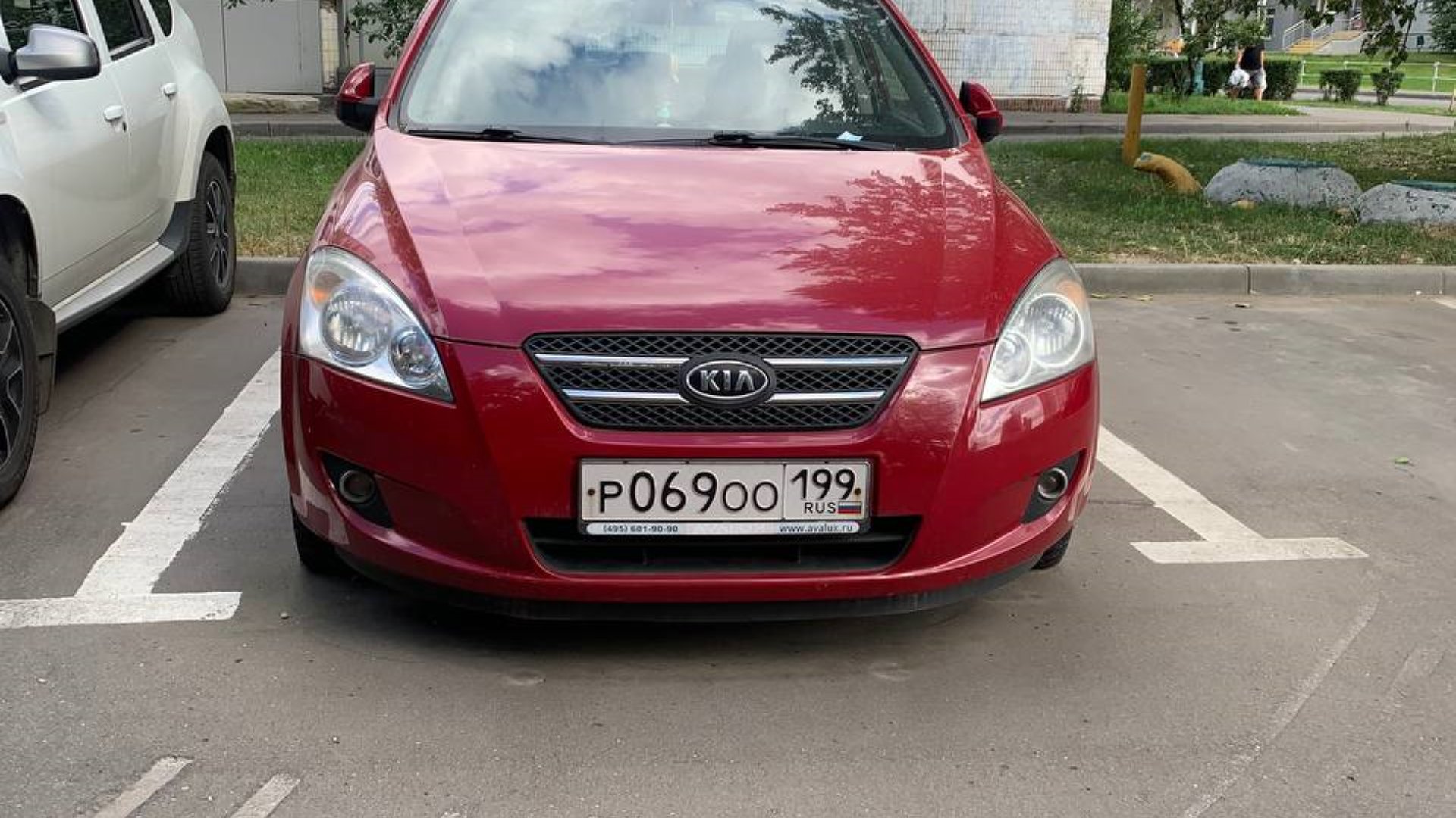 Автомобиль госномер Р069ОО199
