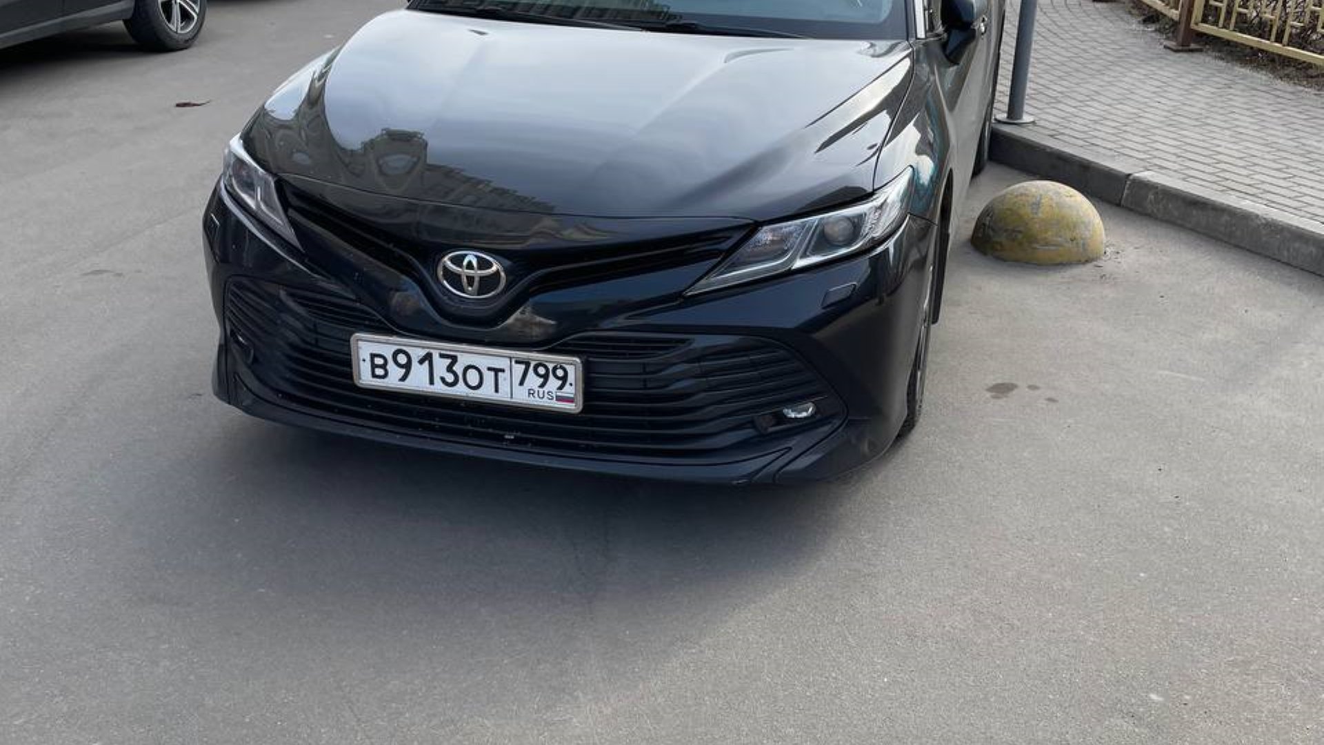 Автомобиль госномер В913ОТ799