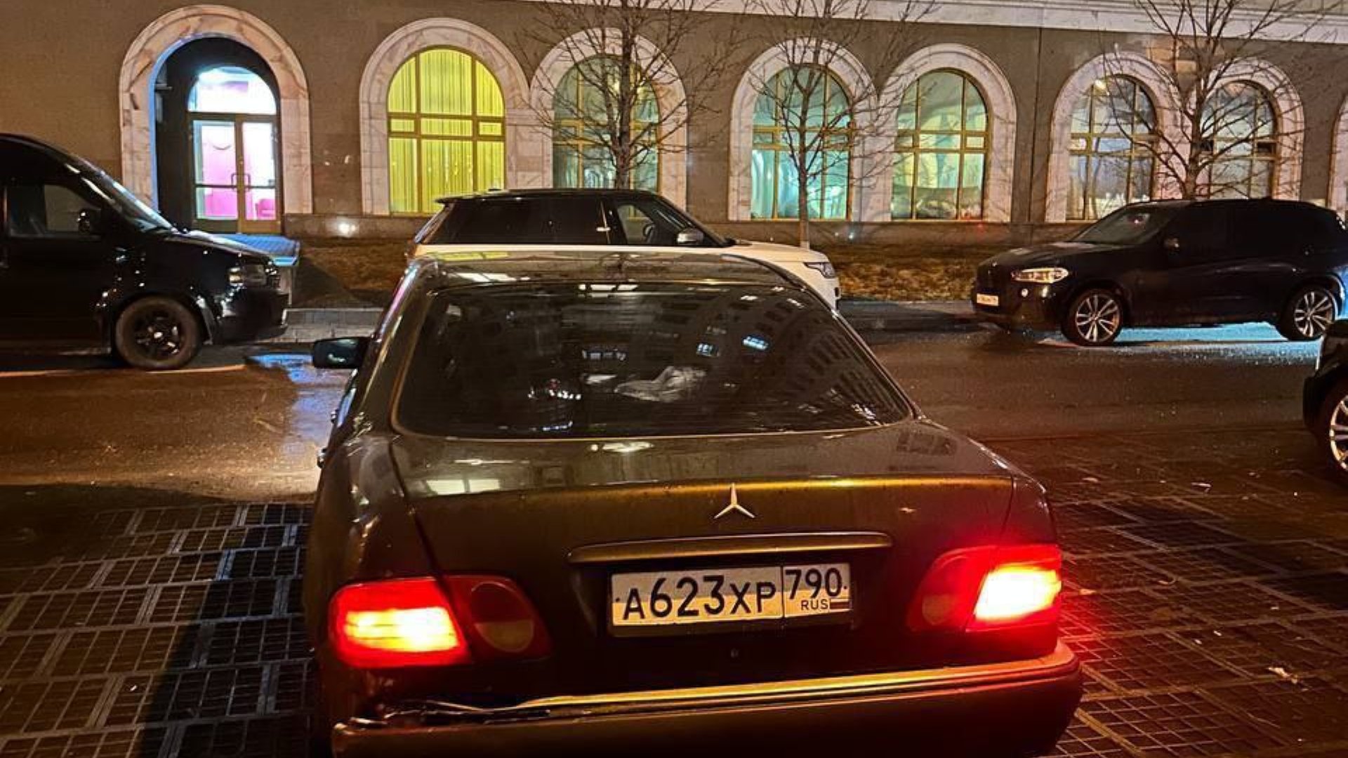 Автомобиль госномер А623ХР790