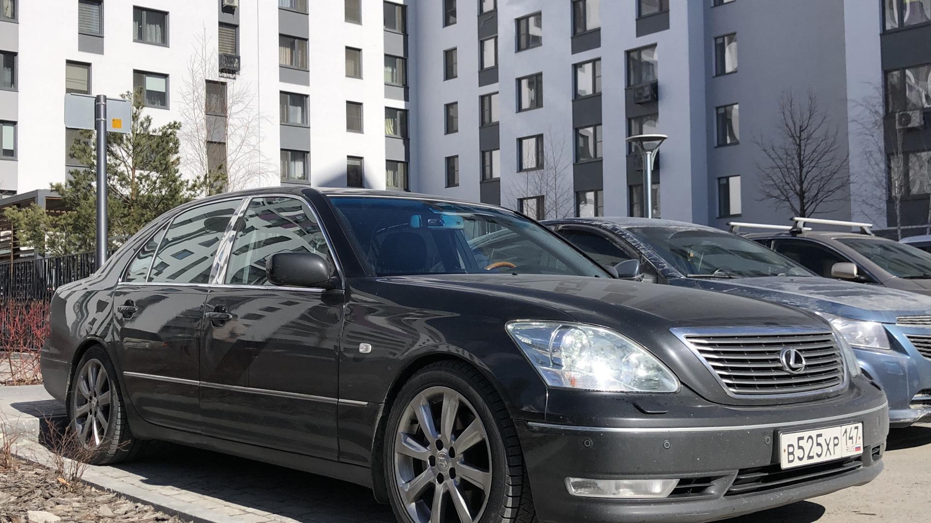 Автомобиль госномер В525ХР147
