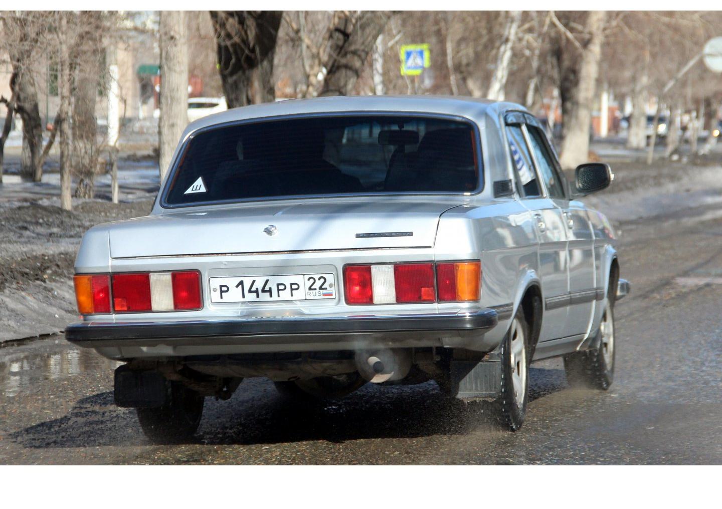 Автомобиль госномер Р144РР22