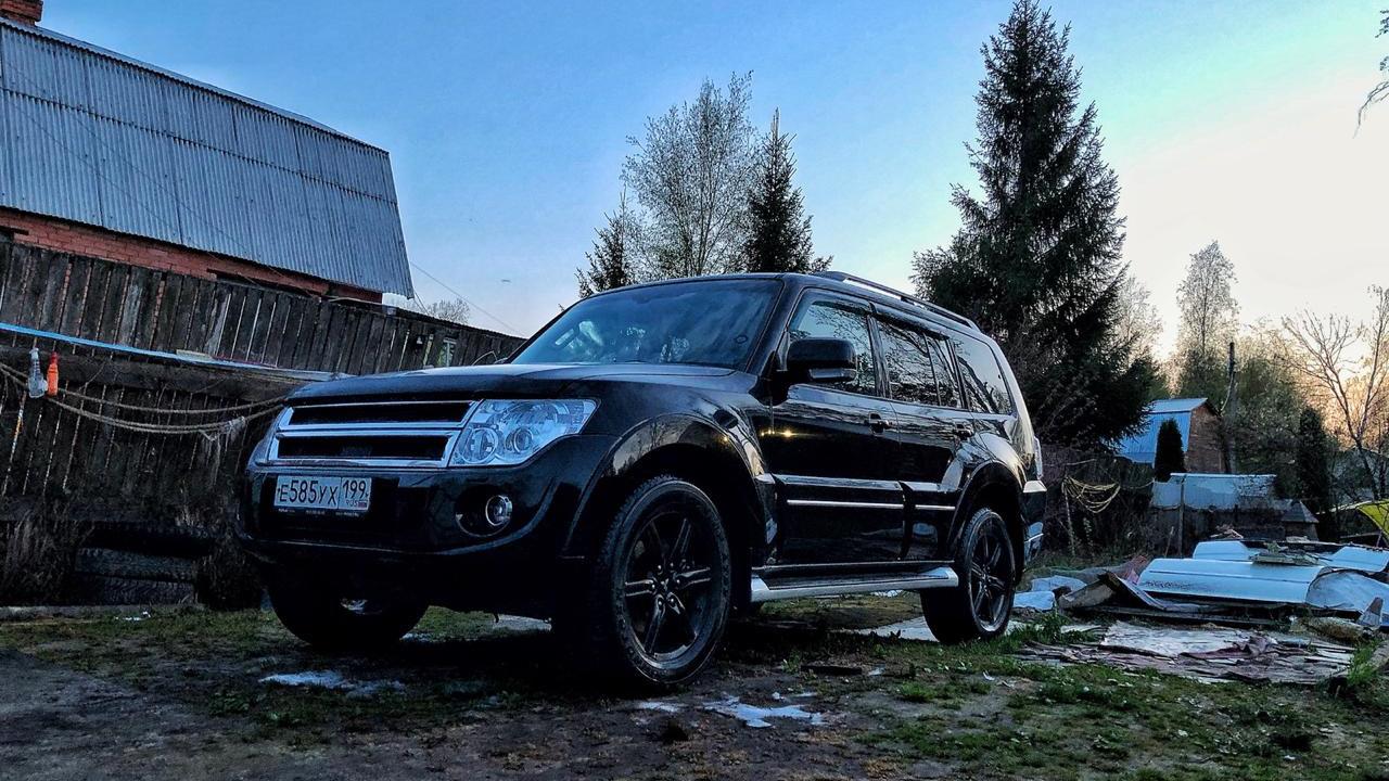 Автомобиль госномер Е585УХ199