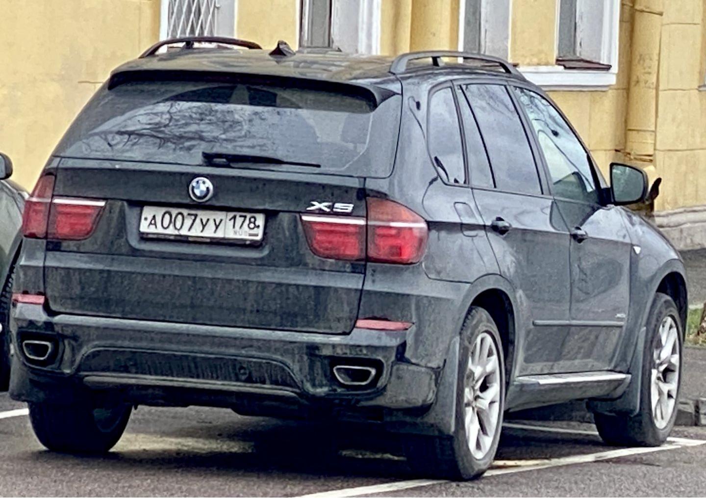Автомобиль госномер А007УУ178