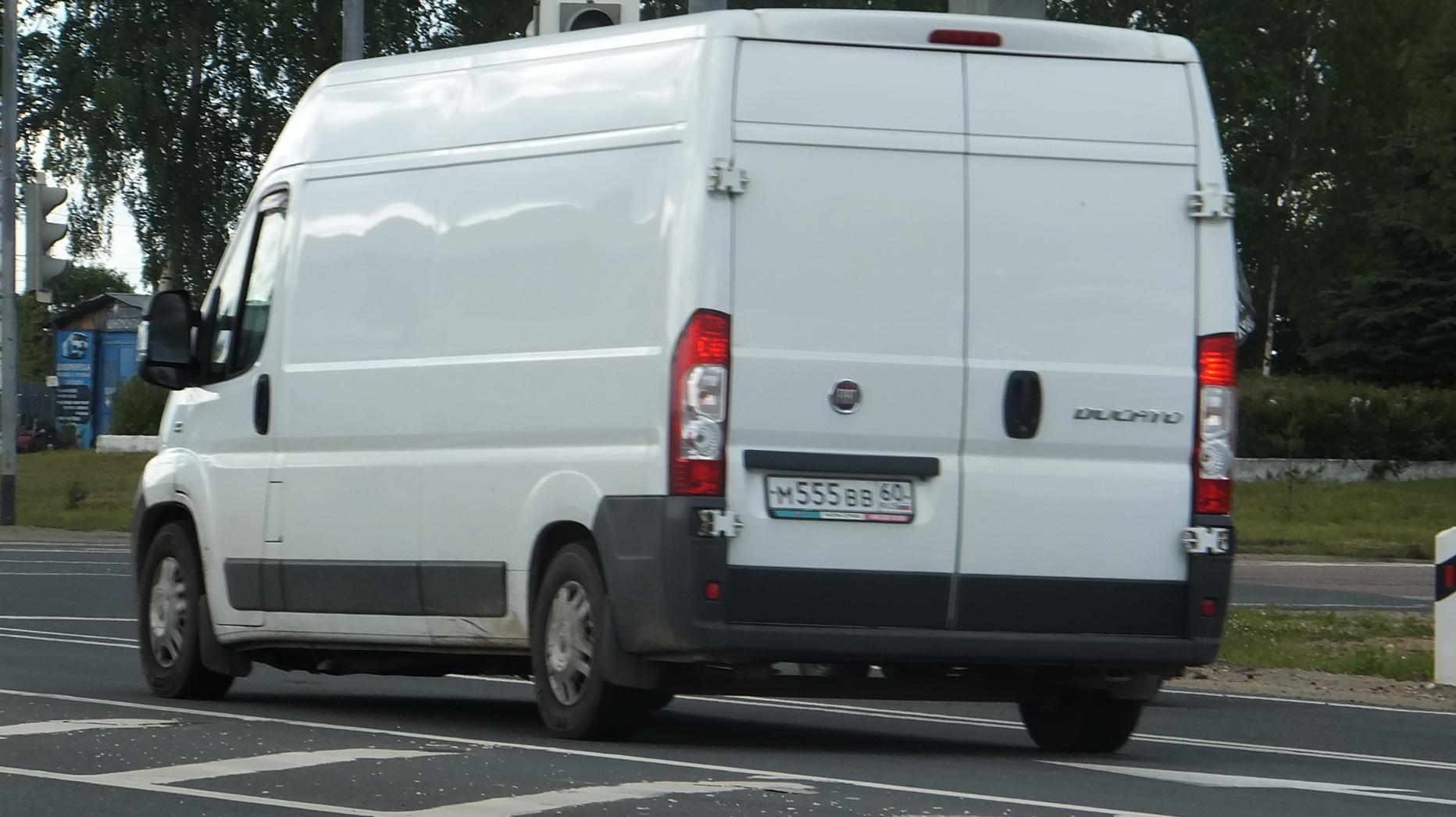 Автомобиль госномер М555ВВ60