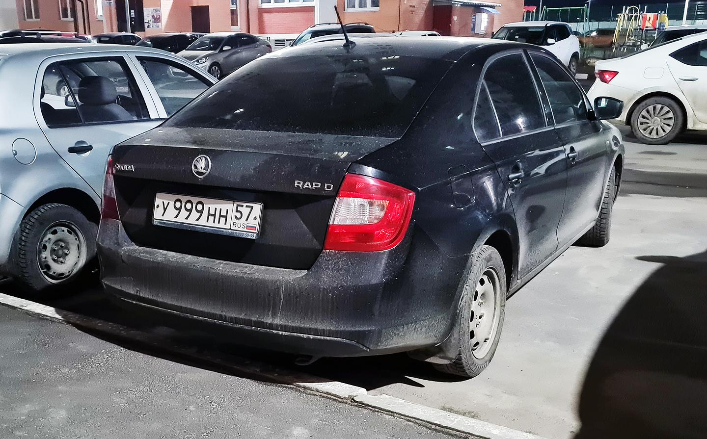 Автомобиль госномер У999НН27