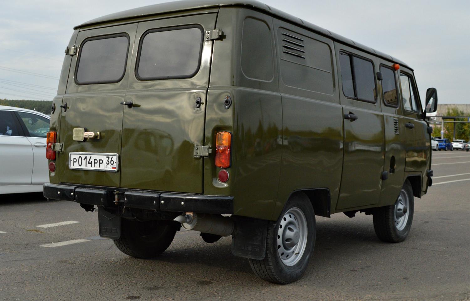 Автомобиль госномер Р014РР36