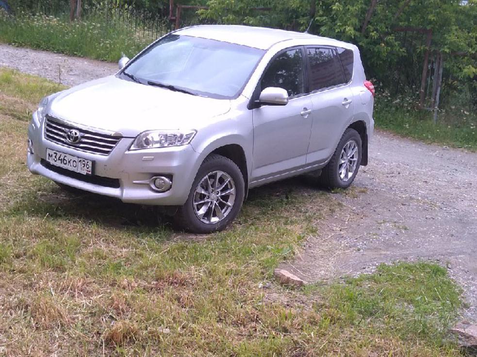 Автомобиль госномер М346КО196