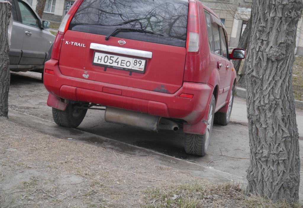 Автомобиль госномер Н054ЕО89
