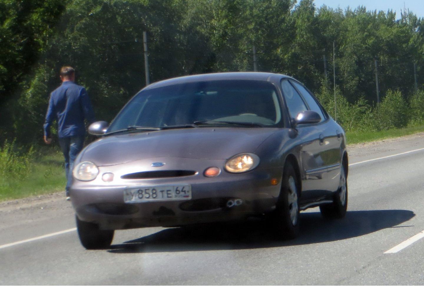 Автомобиль госномер У858ТЕ64