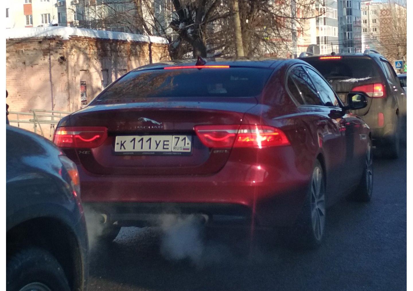 Автомобиль госномер К111УЕ71
