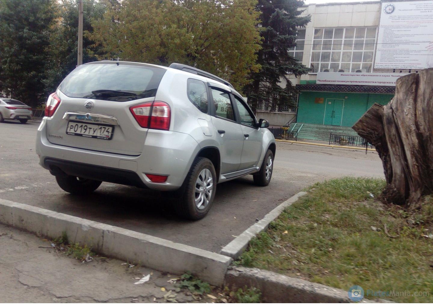 Автомобиль госномер Р019ТУ174