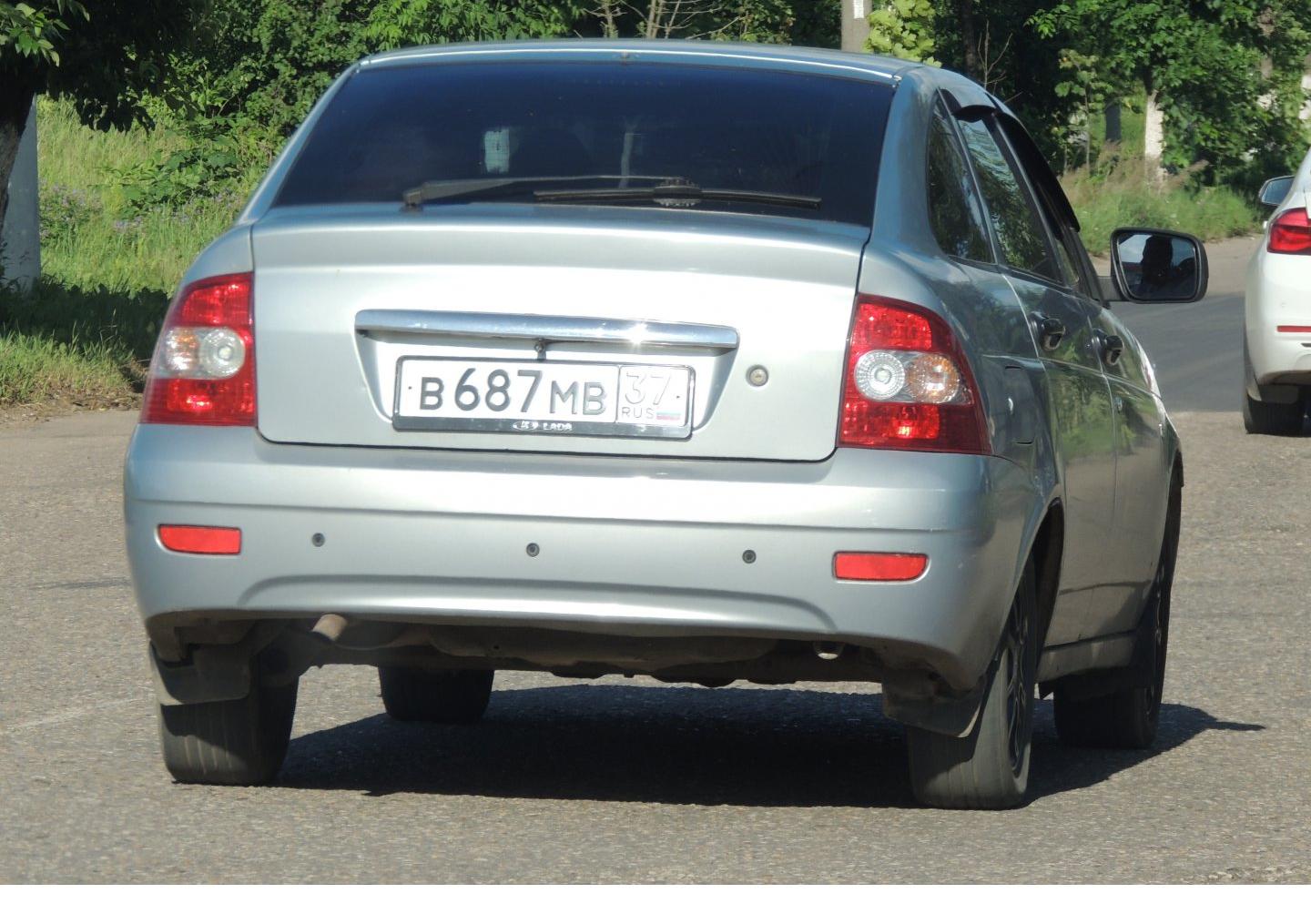 Автомобиль госномер В687МВ37