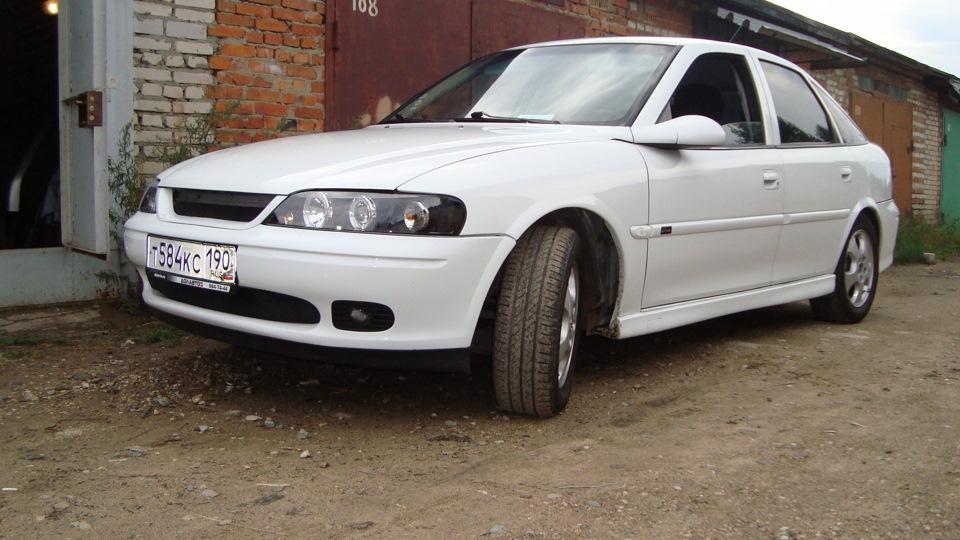 Автомобиль госномер Т584КС190