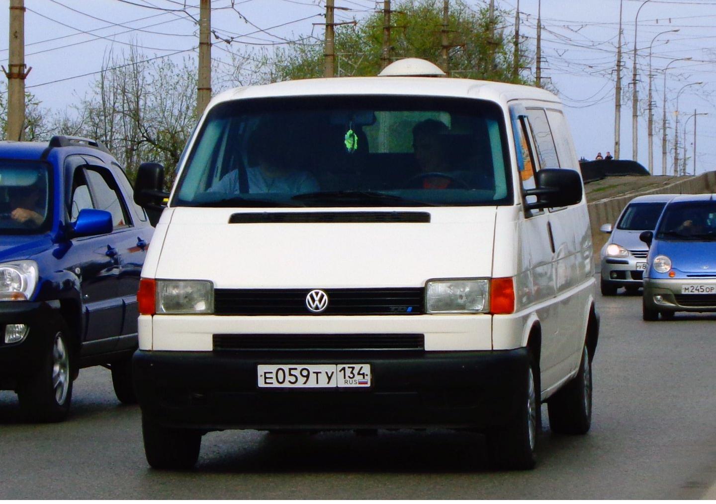 Автомобиль госномер Е059ТУ134