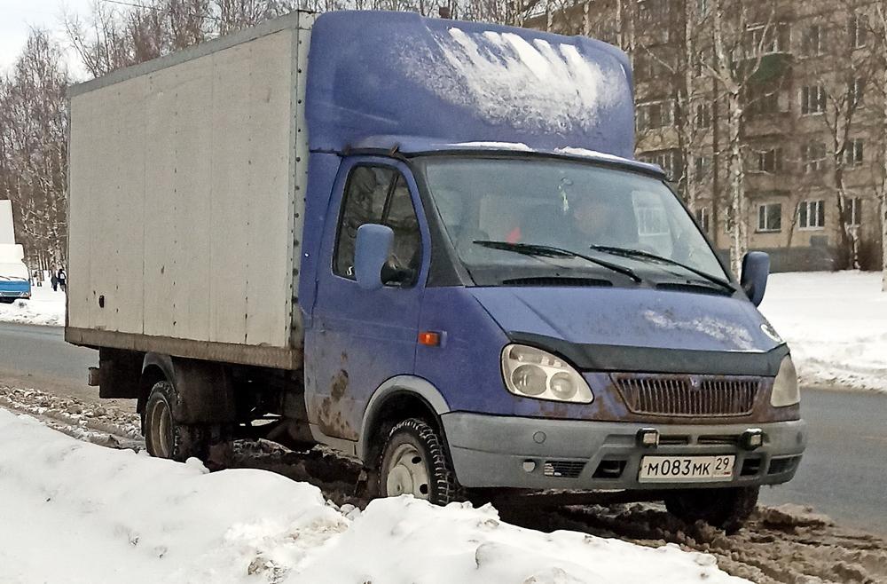 Автомобиль госномер М083МК29