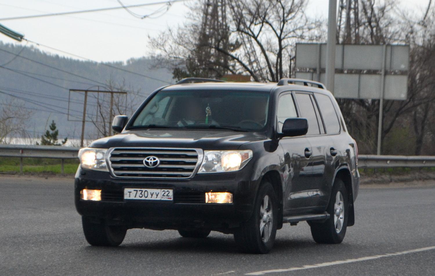 Автомобиль госномер Т730УУ22