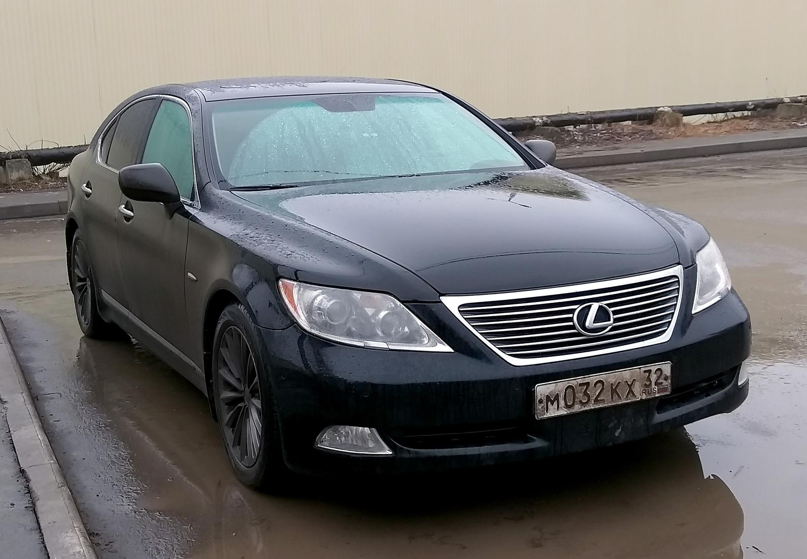 Автомобиль госномер М032КХ32