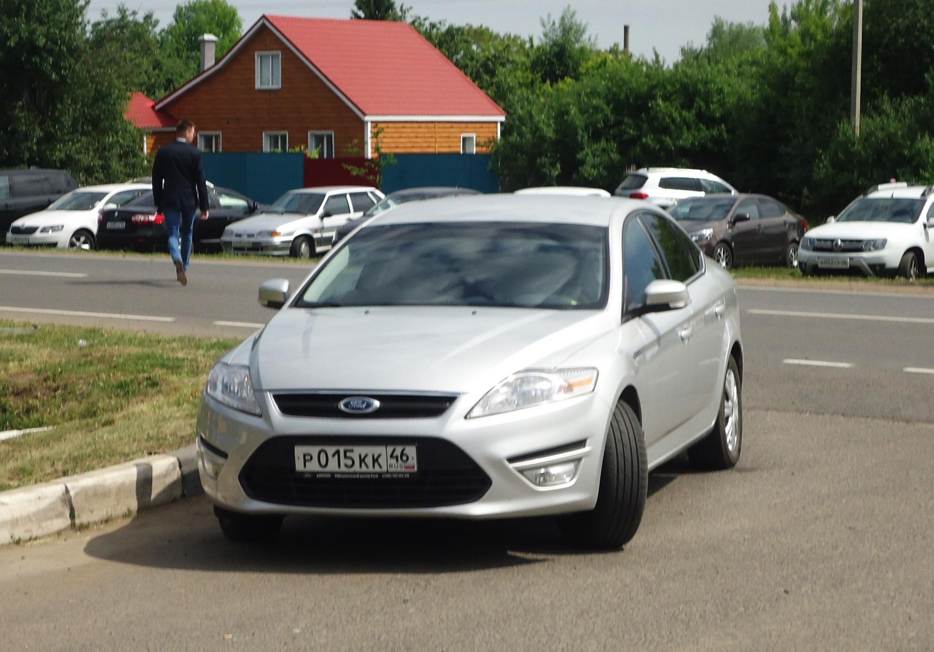 Автомобиль госномер Р015КК46