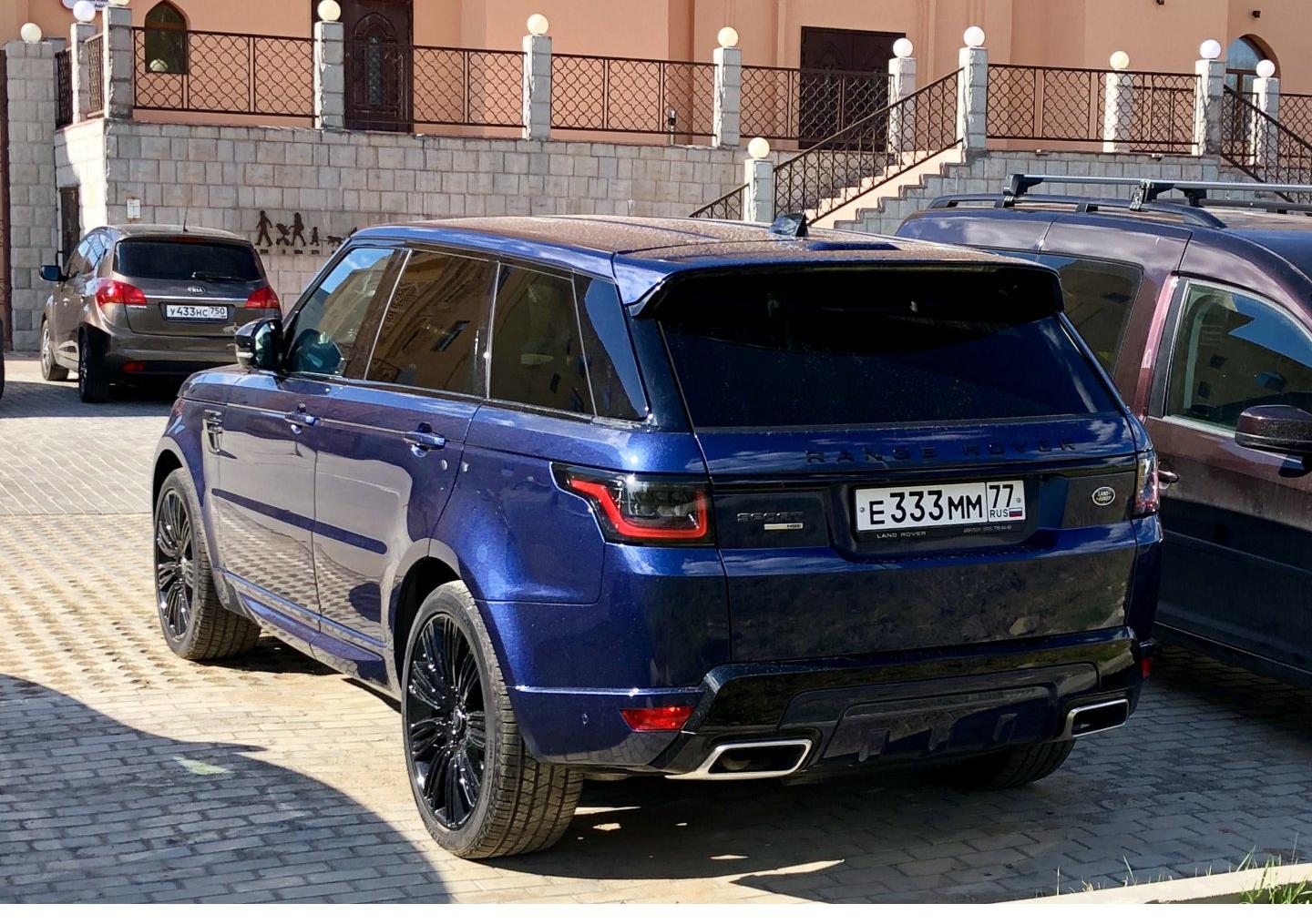 Автомобиль госномер Е333ММ77