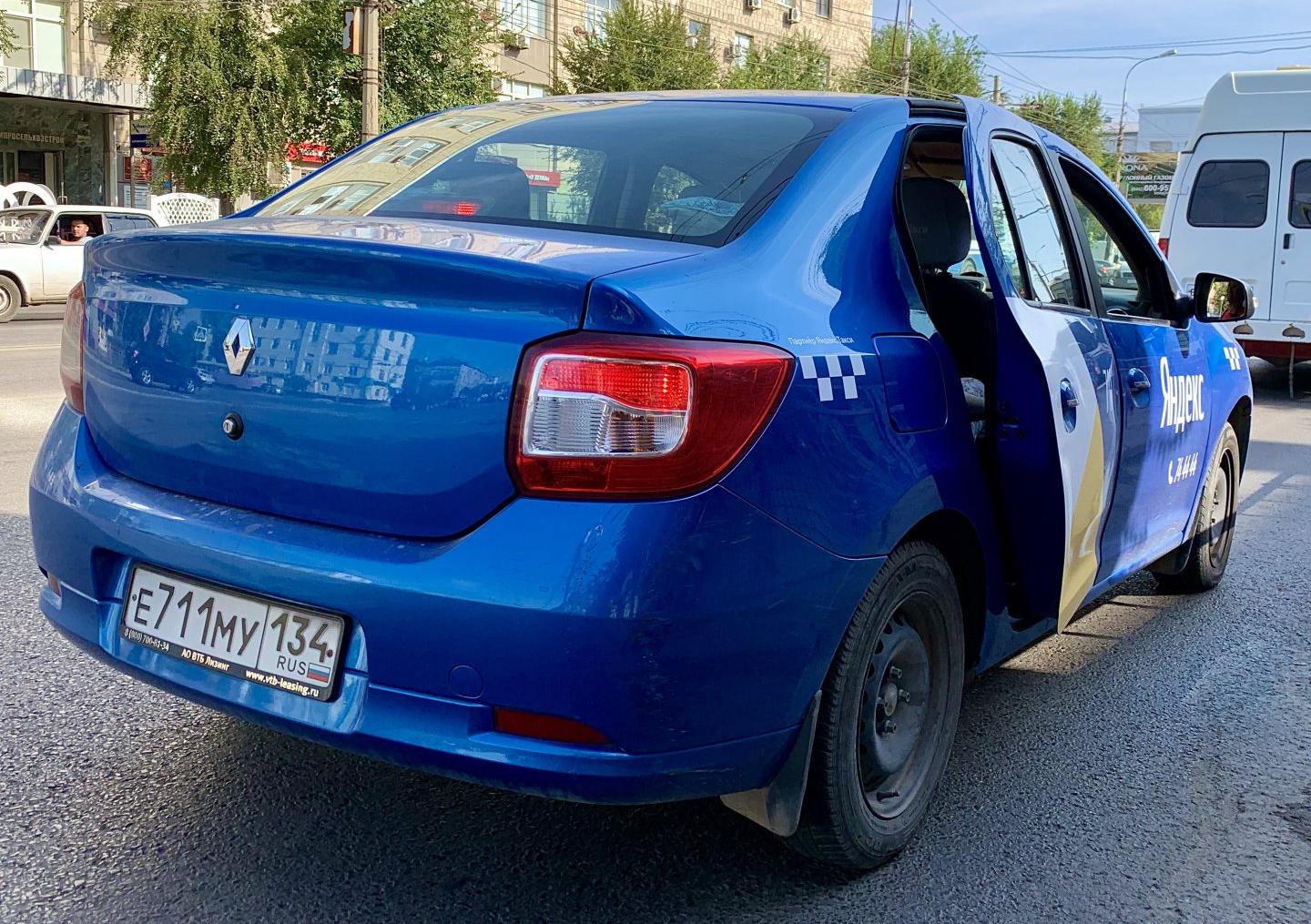 Автомобиль госномер Е711МУ134