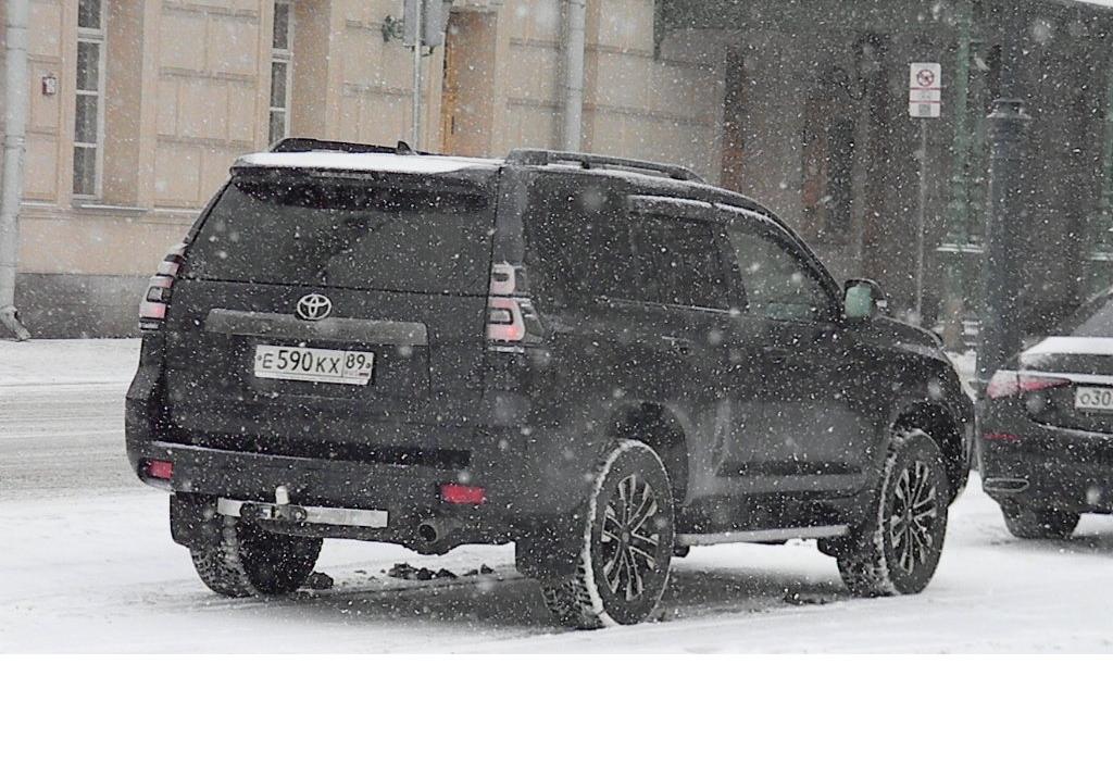 Автомобиль госномер Е590КХ89