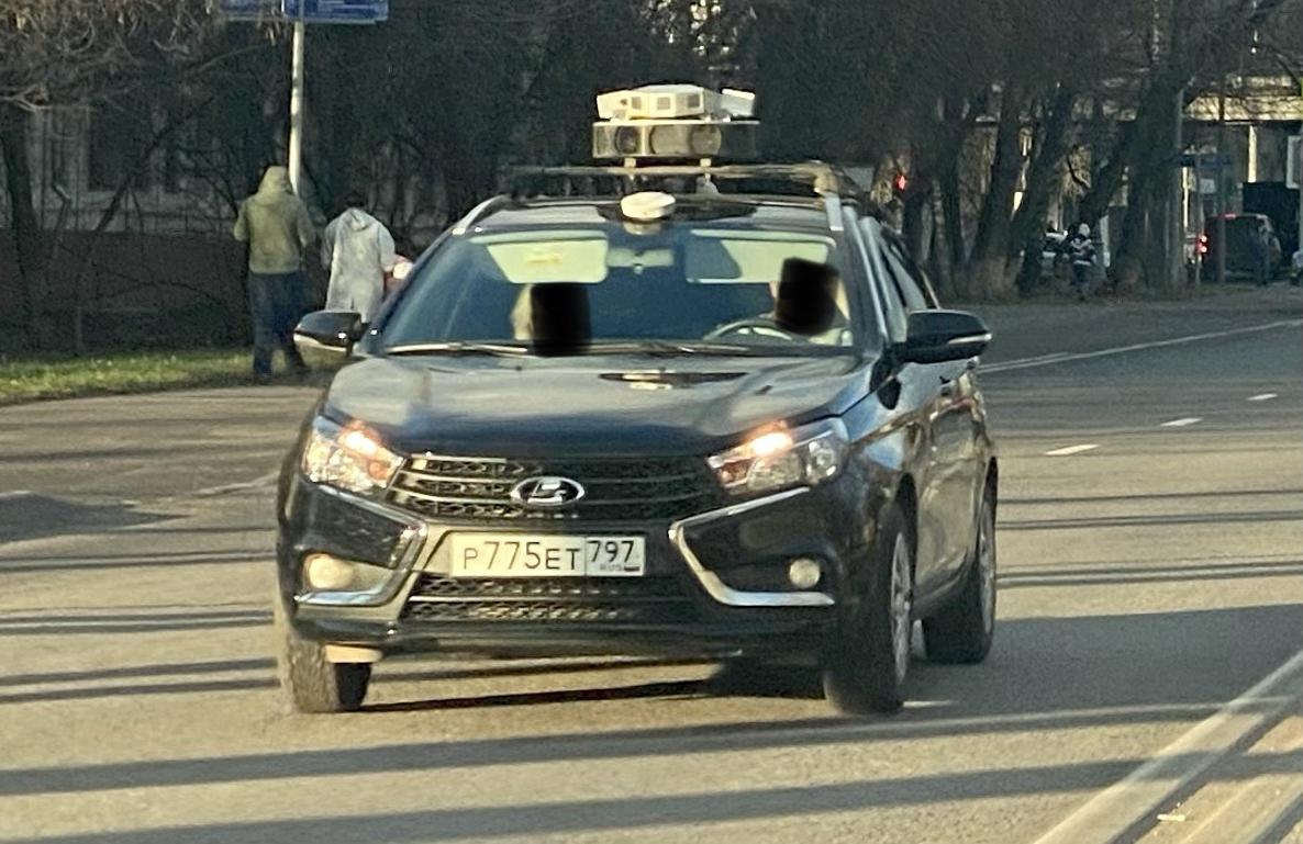 Автомобиль госномер Р775ЕТ797