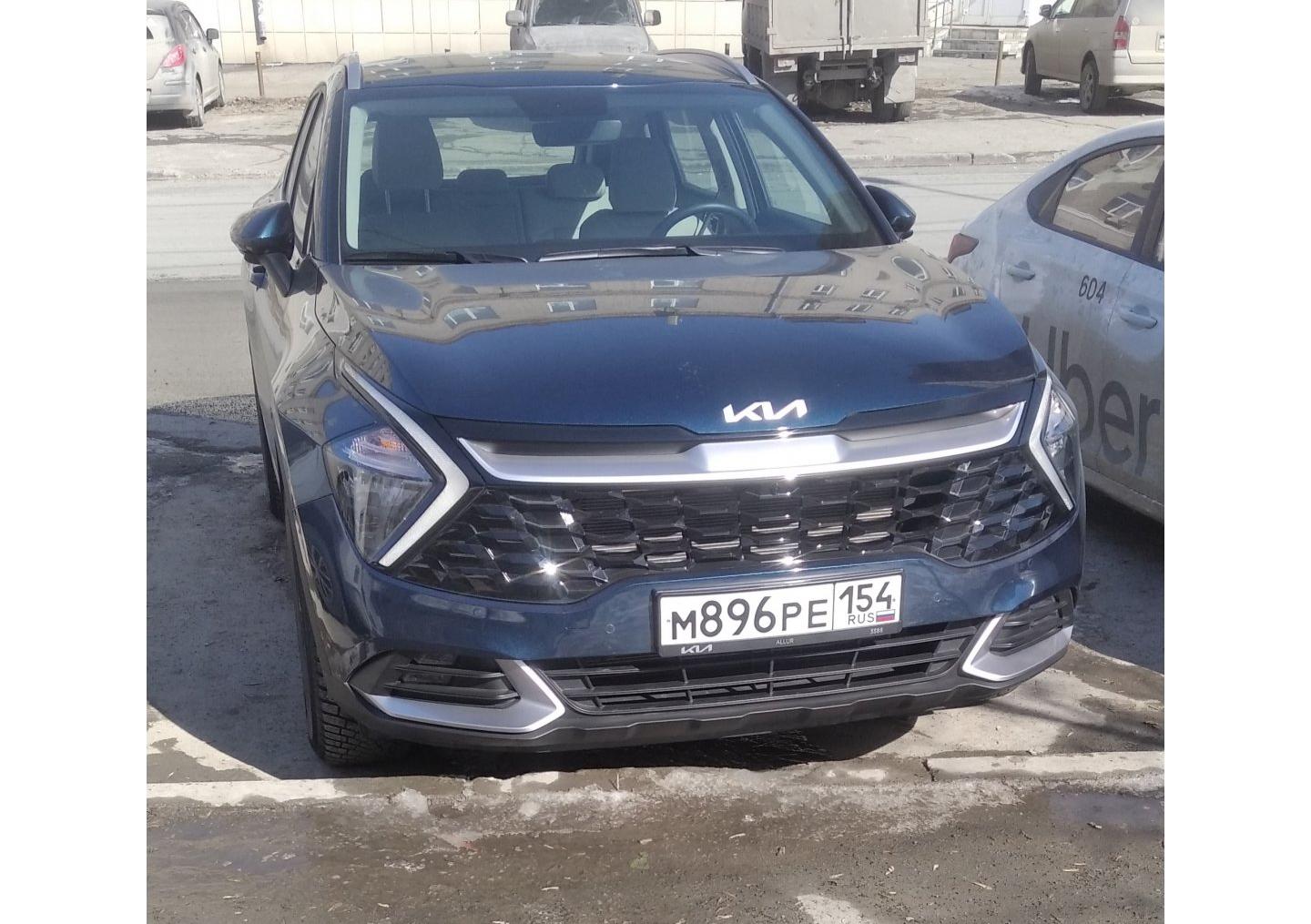 Автомобиль госномер М896РЕ154