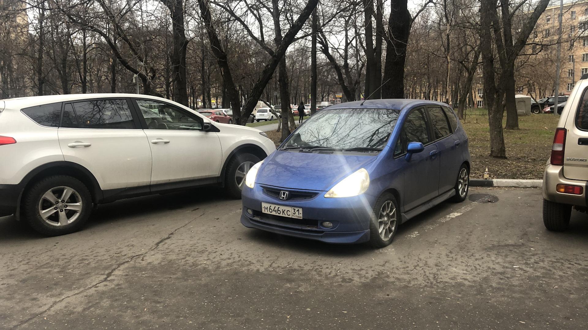 Автомобиль госномер М646КС31