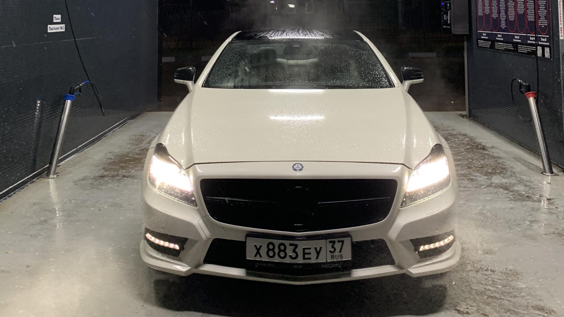 Автомобиль госномер Х883ЕУ37