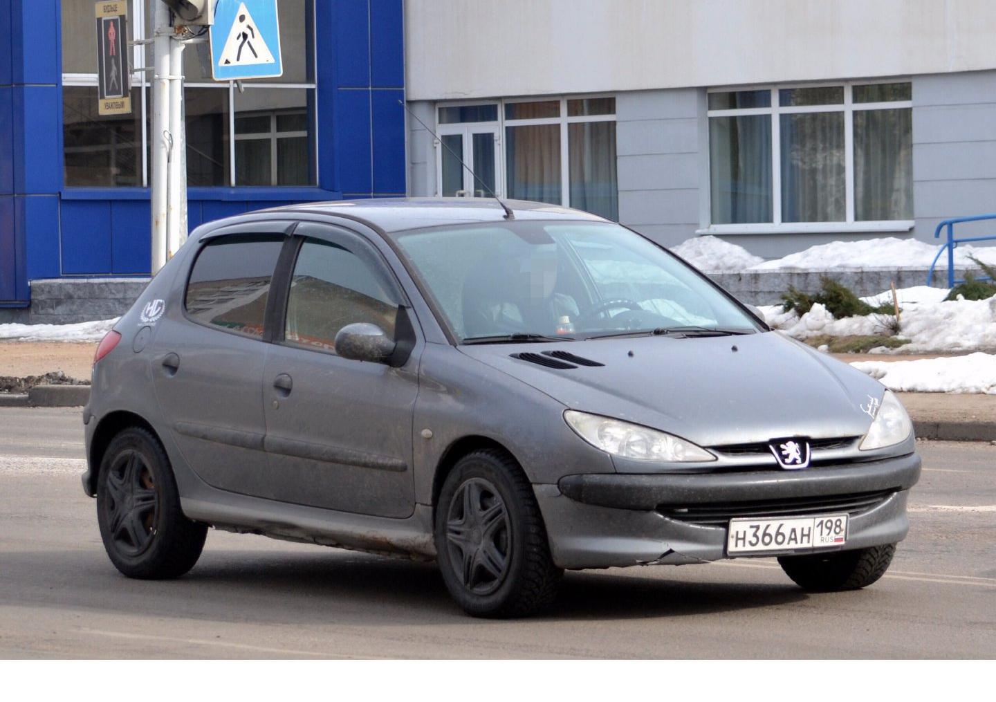 Автомобиль госномер Н366АН198