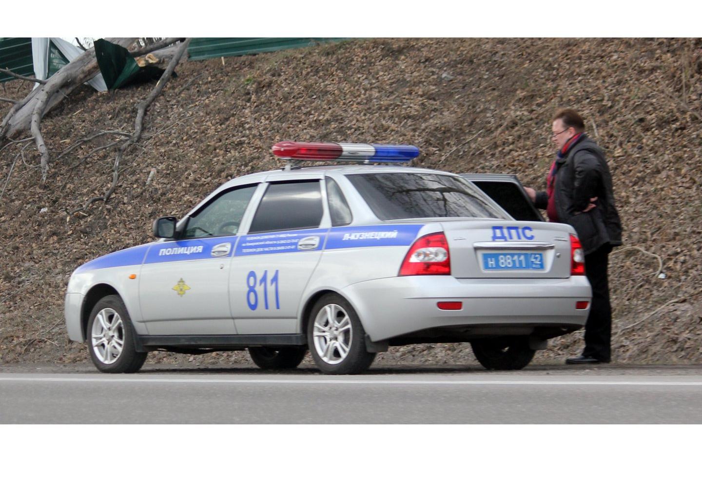 Автомобиль госномер Н881142