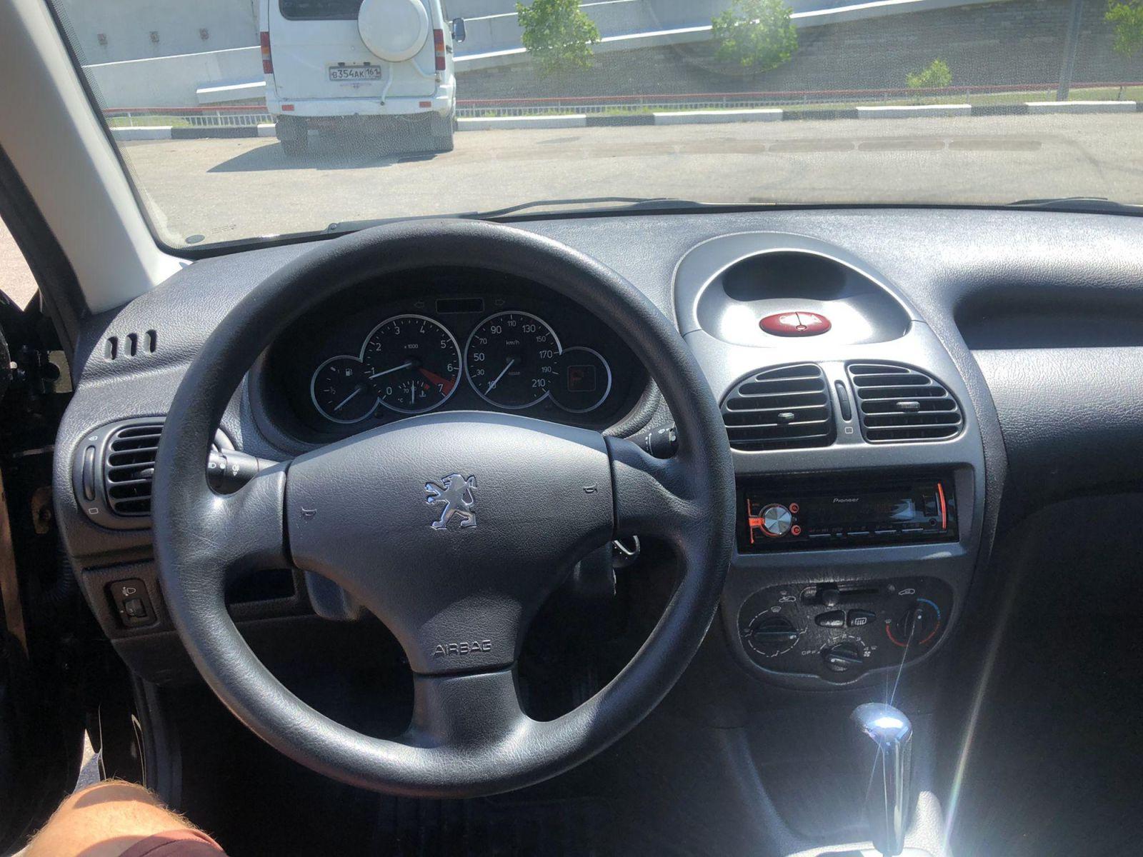Автомобиль госномер М380ТС123