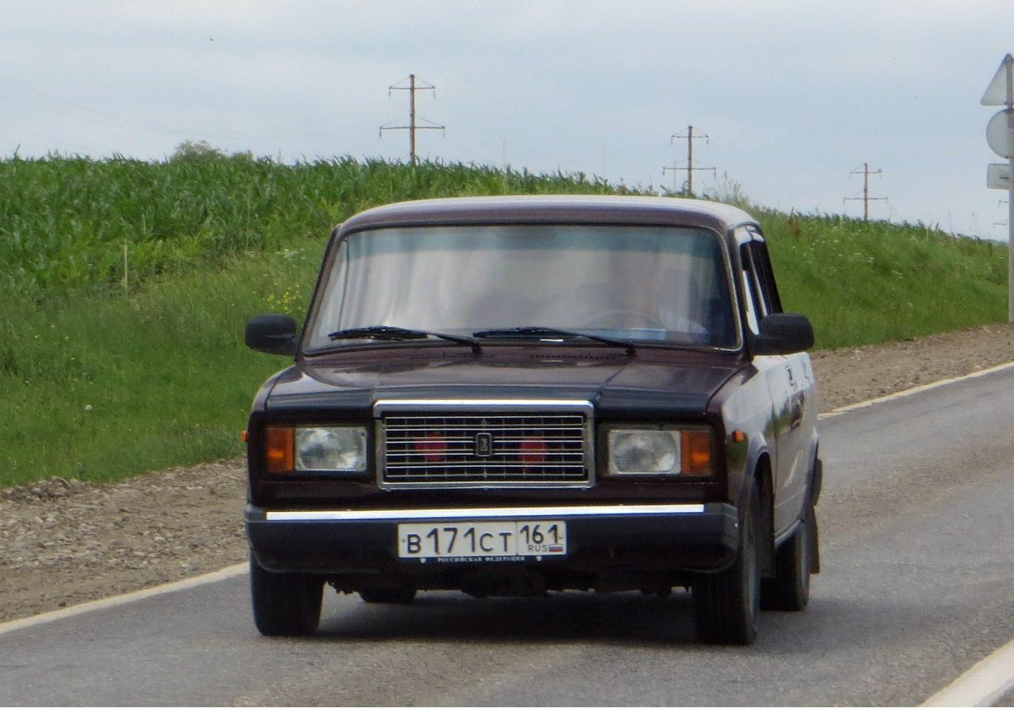Автомобиль госномер В171СТ161
