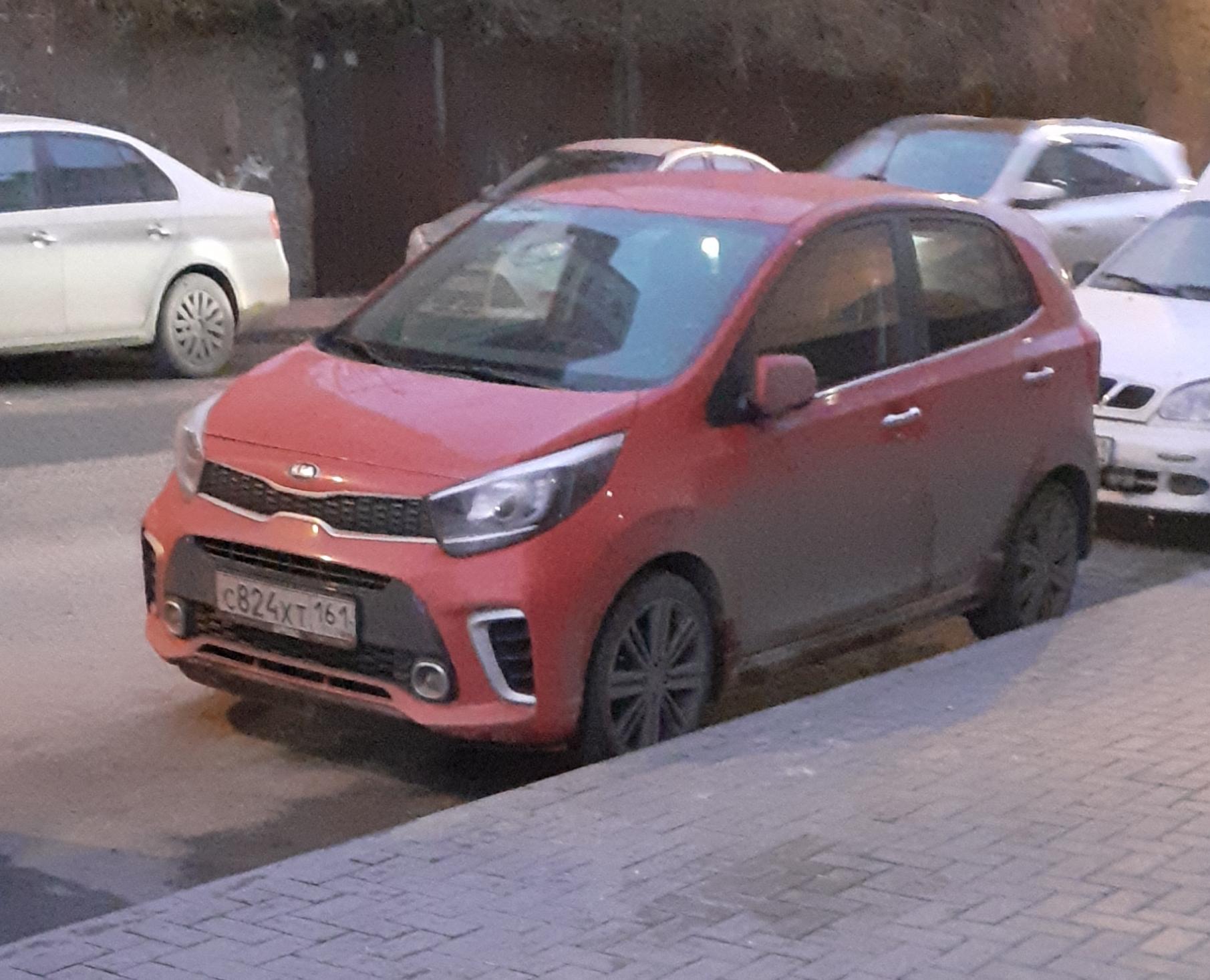 Автомобиль госномер С824ХТ161