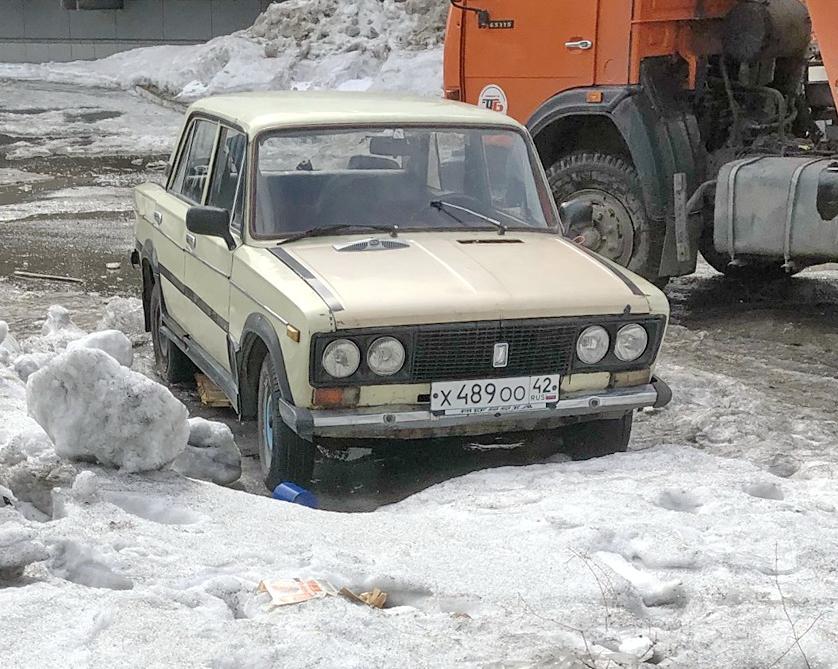 Автомобиль госномер Х489ОО42
