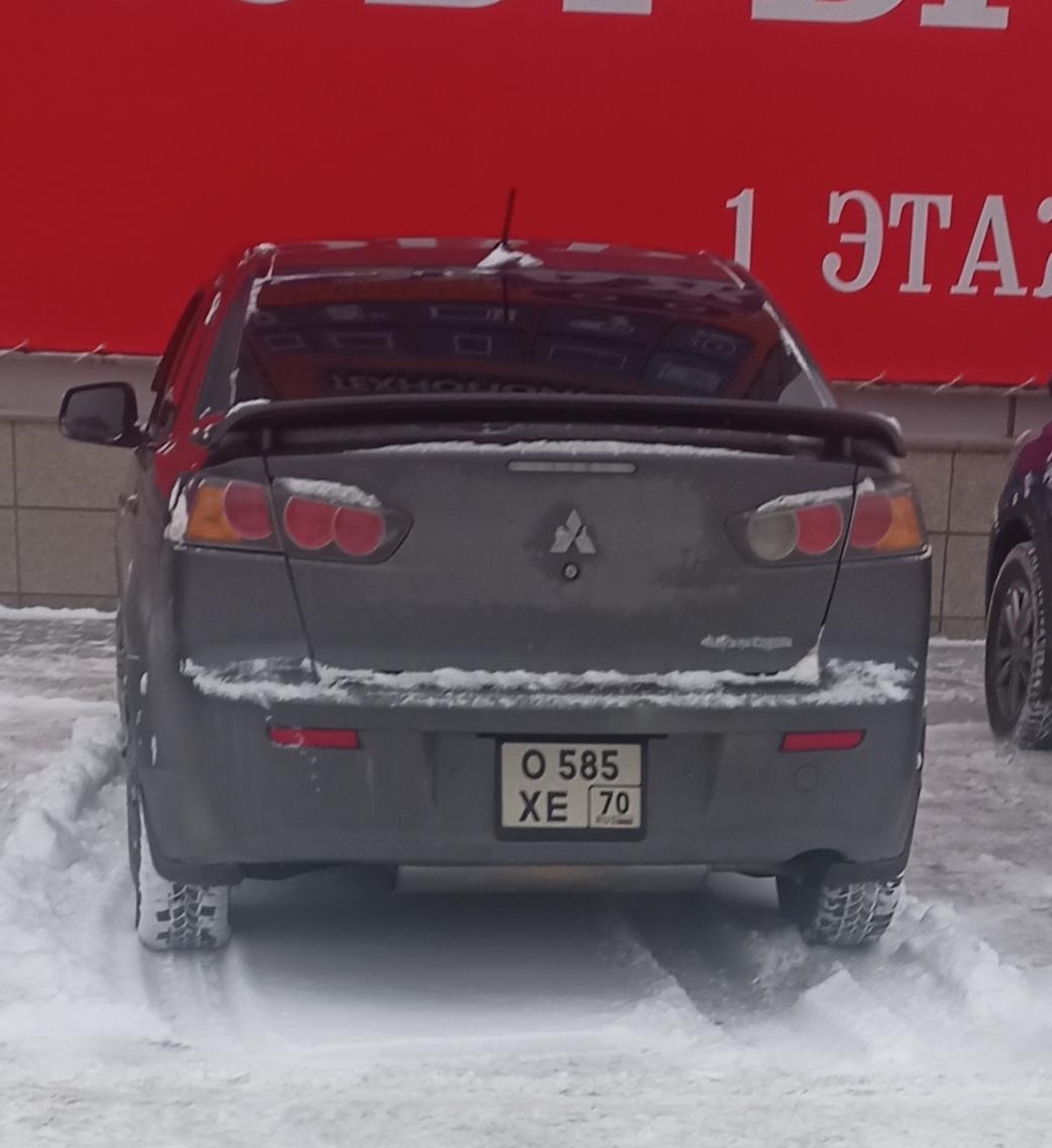 Автомобиль госномер О585ХЕ70