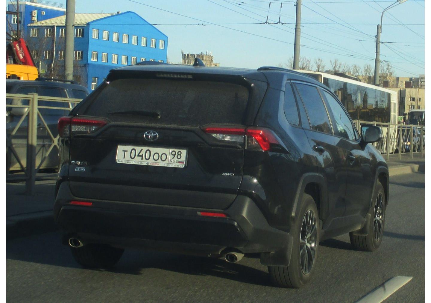 Автомобиль госномер Т040ОО98