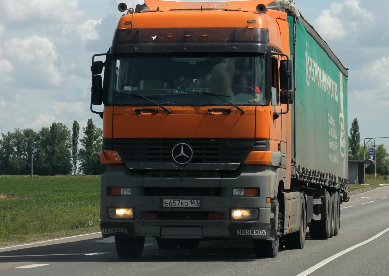 Автомобиль госномер Е657КО161