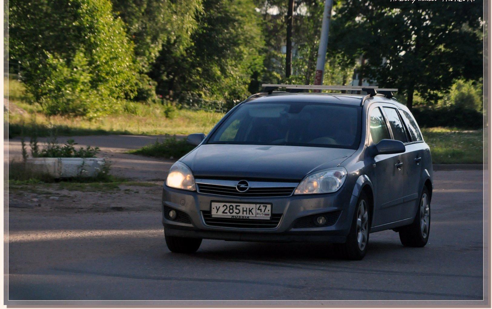 Автомобиль госномер У285НК47