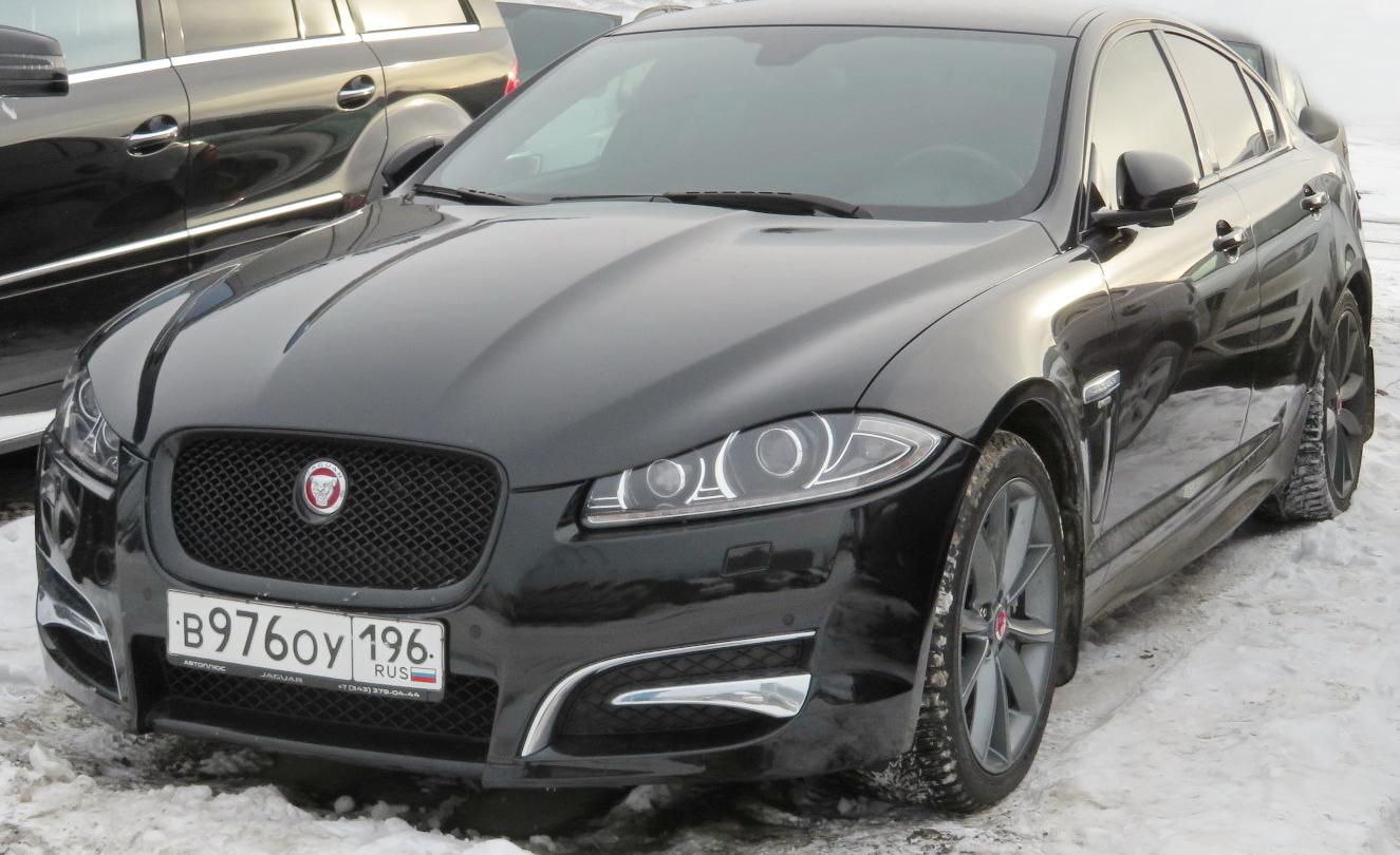 Автомобиль госномер В976ОУ196